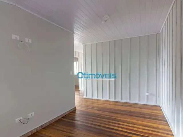 Imagem 3: Casa com 2 Quartos para Alugar na R. Alberto Bernarski - São Braz - Curitiba/Pr
