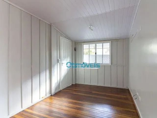 Imagem 10: Casa com 2 Quartos para Alugar na R. Alberto Bernarski - São Braz - Curitiba/Pr