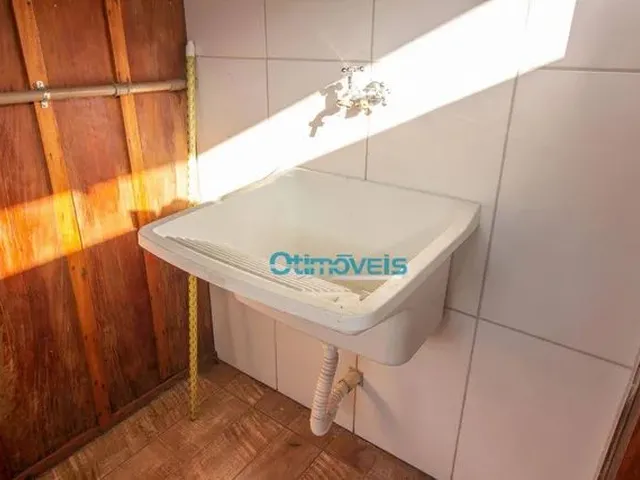 Imagem 16: Casa com 2 Quartos para Alugar na R. Alberto Bernarski - São Braz - Curitiba/Pr