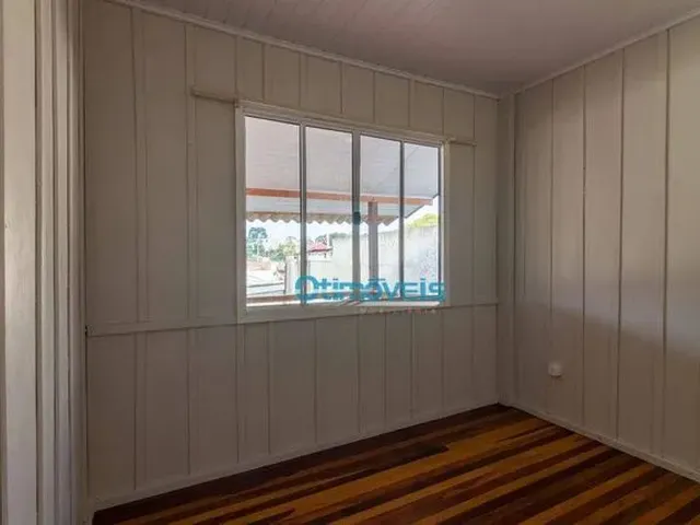 Imagem 6: Casa com 2 Quartos para Alugar na R. Alberto Bernarski - São Braz - Curitiba/Pr