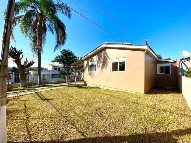 Imagem 1: Excelente Casa com 4 Dormitórios em Camobi, com Energia Solar