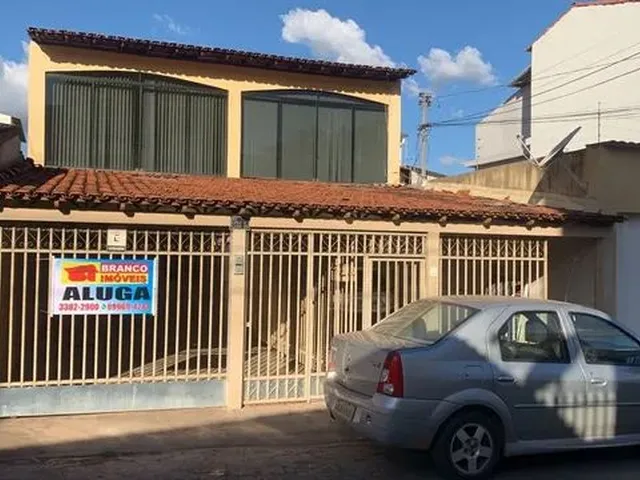 Imagem: Casa de 03 Quartos Sendo 1 Suíte na Qe