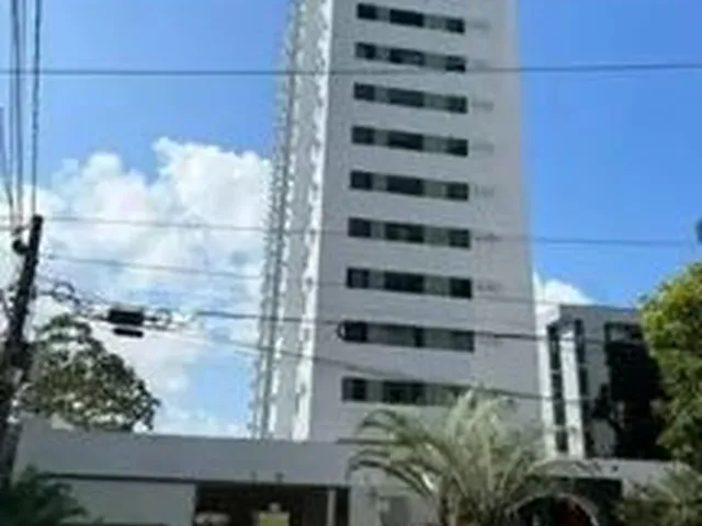 Imagem: O apartamento possui 2 Dormitórios, 1 Suíte, 2 Banheiros,