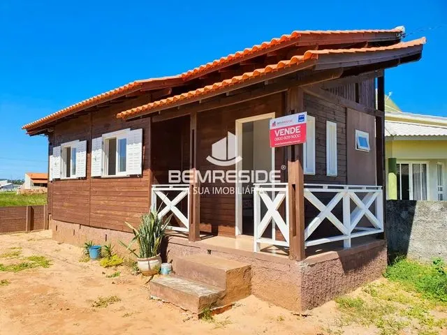 Imagem: Casa de Esquina, com Ótima Localização