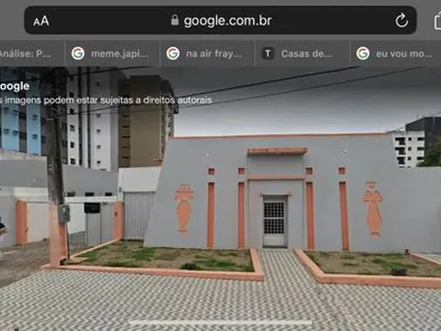 Imagem: Procura-Se Menina para Dividir Ap