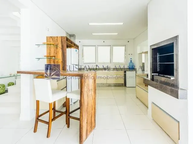 Imagem 15: Casa para Aluguel Possui 390 Metros Quadrados com 4 Quartos