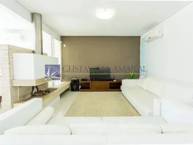 Imagem 8: Casa para Aluguel Possui 390 Metros Quadrados com 4 Quartos