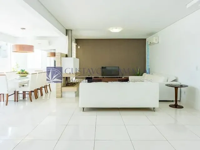 Imagem 12: Casa para Aluguel Possui 390 Metros Quadrados com 4 Quartos