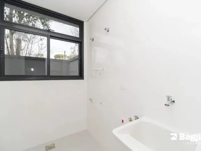 Imagem 14: Casa de 3 Quartos para Alugar no Bairro Campo Comprido