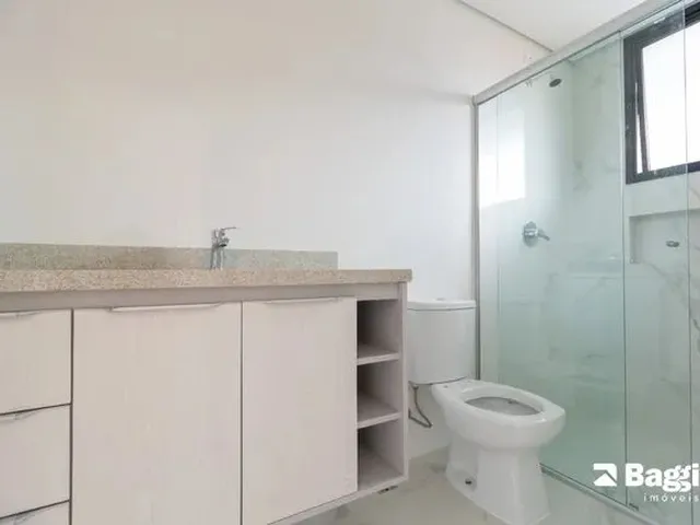 Imagem 8: Casa de 3 Quartos para Alugar no Bairro Campo Comprido