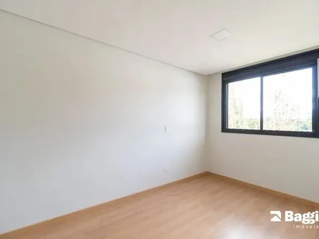 Imagem 15: Casa de 3 Quartos para Alugar no Bairro Campo Comprido