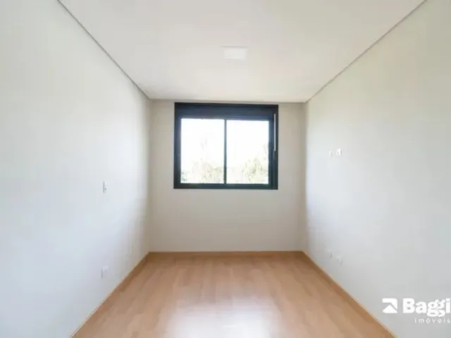 Imagem 9: Casa de 3 Quartos para Alugar no Bairro Campo Comprido