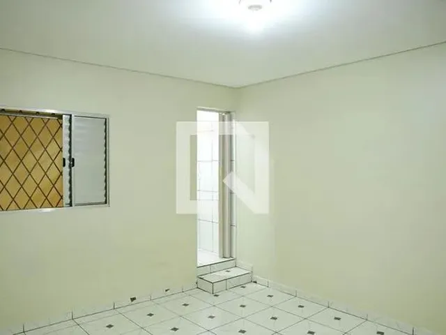 Imagem: A casa possui 1 Dormitório, 1 Banheiro, 38m² de Área e