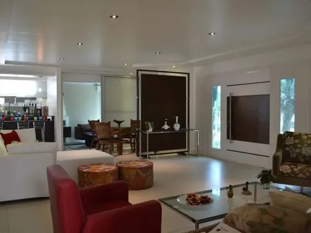 Imagem 6: Casa para Aluguel Tem 380 Metros Quadrados com 5 Quartos em Jurerê - Florianópolis - Sc