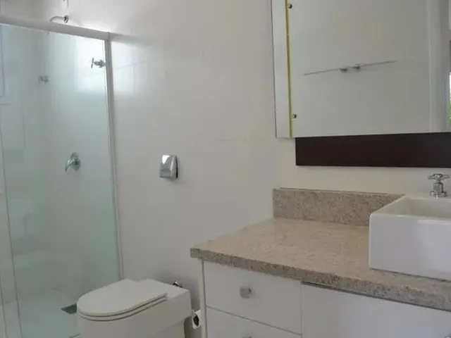 Imagem 2: Casa para Aluguel Tem 380 Metros Quadrados com 5 Quartos em Jurerê - Florianópolis - Sc