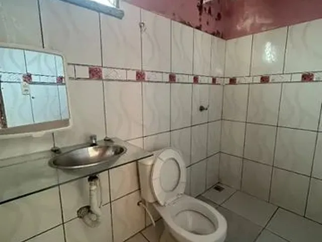 Imagem 10: Aluga-Se Casa no Centenário com 2 Quartos, Piscina, Sala e Cozinha Americana