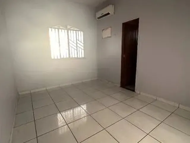 Imagem 12: Aluga-Se Casa no Centenário com 2 Quartos, Piscina, Sala e Cozinha Americana