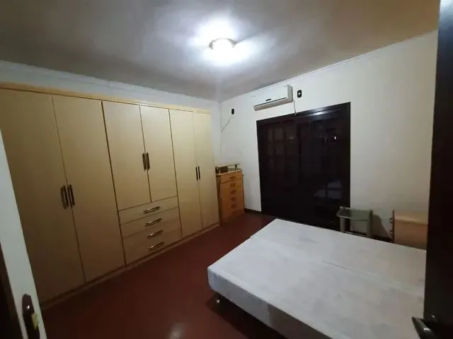 Imagem: Casa com 3 Dormitórios À Venda, 200 M²