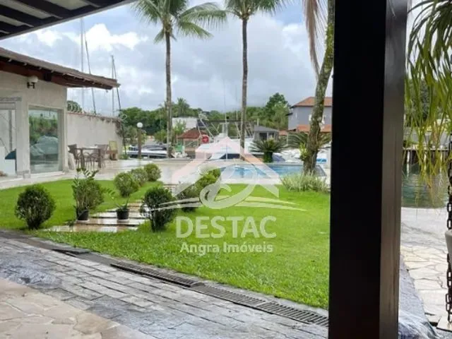 Imagem: Casa de Canal em Condomínio Bracuhy com