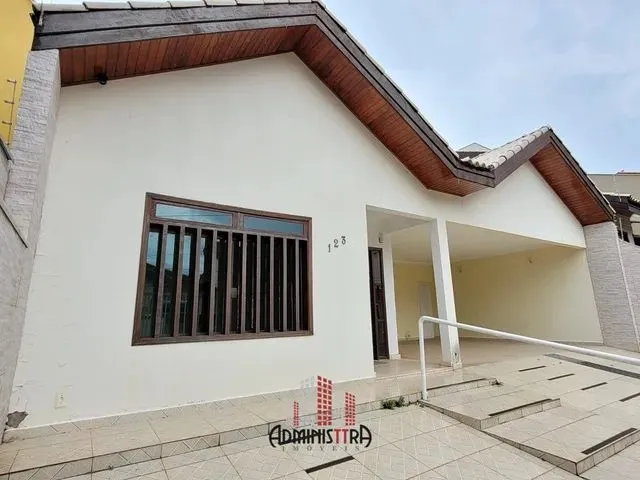 Imagem: Sorocaba - Casa Padrão - Jardim Embaixador