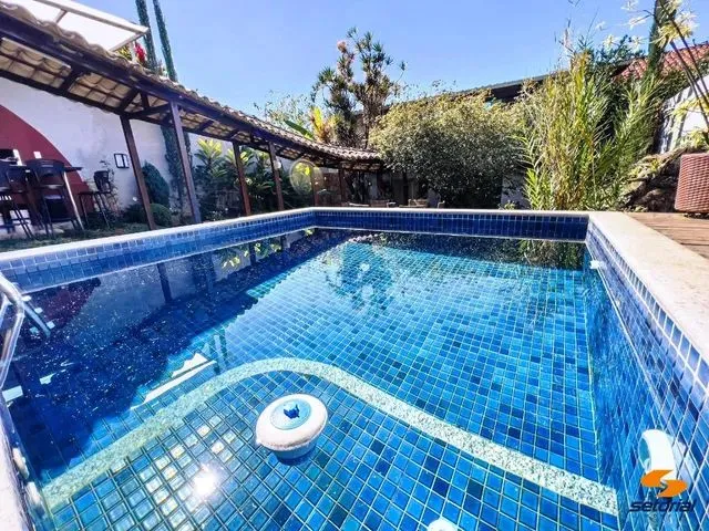 Imagem: Casa À Venda, 4 Quartos, 2 Suítes, 3 Vagas