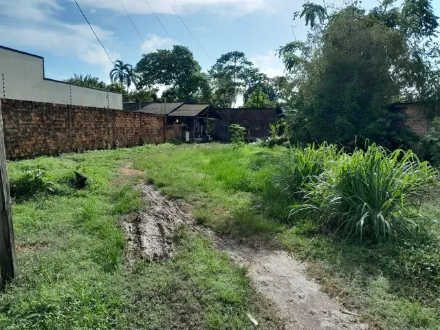 Imagem: A casa possui 2 Dormitórios, 1 Banheiro e está localizado
