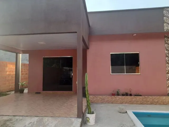 Imagem: A casa possui 2 Dormitórios, 1 Banheiro, 1 Vaga na