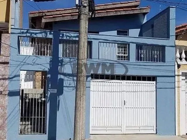 Imagem: A casa possui 2 Dormitórios, 2 Banheiros, 1 Vaga na