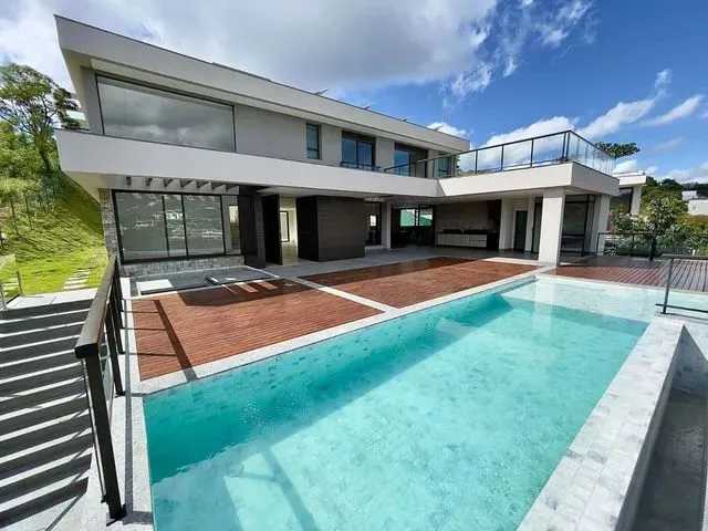 Imagem: Casa com 5 Dormitórios À Venda em Nova