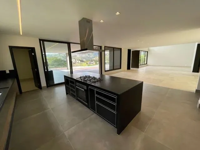 Imagem 11: Casa com 5 Dormitórios À Venda em Nova Lima