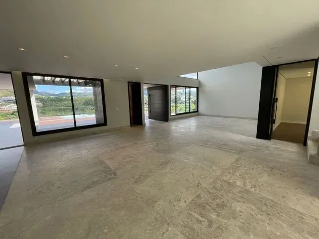 Imagem 16: Casa com 5 Dormitórios À Venda em Nova Lima