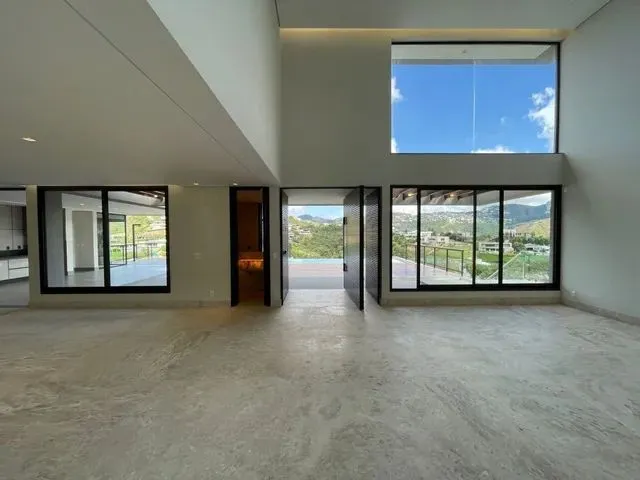 Imagem 15: Casa com 5 Dormitórios À Venda em Nova Lima