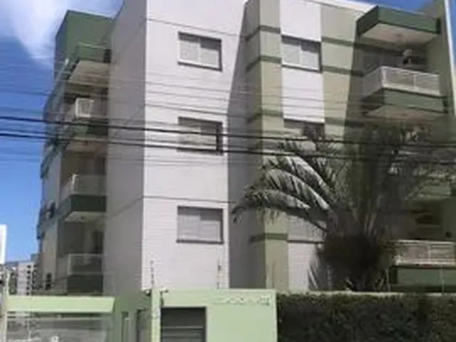 Imagem: O apartamento possui 3 Dormitórios, 1 Banheiro, 100m² de