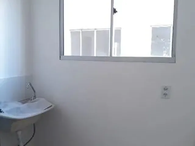 Imagem 4: Excelente Apto 02 Quartos, com Vaga Demarcada