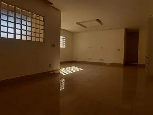 Imagem 9: Casa para Aluguel com 240 M² com 3 Quartos no Parque Amazônia, Goiânia-Go