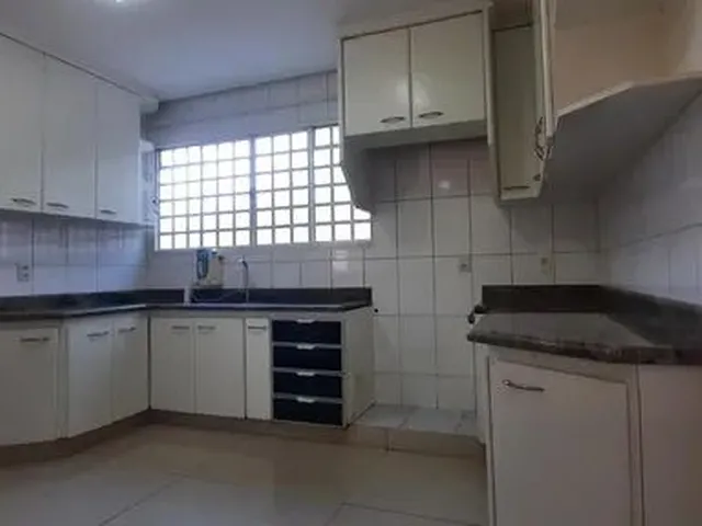 Imagem 12: Casa para Aluguel com 240 M² com 3 Quartos no Parque Amazônia, Goiânia-Go