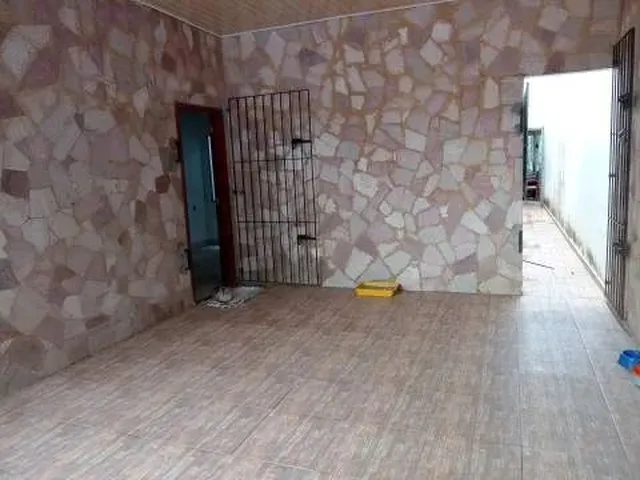 Imagem: Casa na Liberdade com Suíte e Bem Localizada