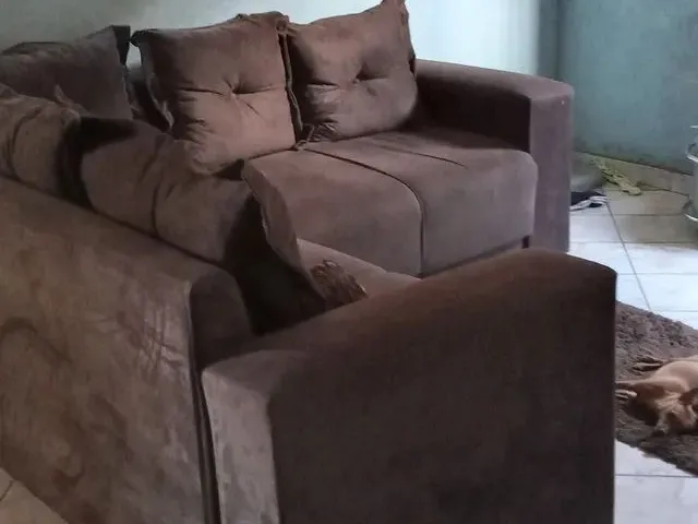 Imagem: A casa possui 4 Dormitórios, 3 Banheiros, 3 Vagas na