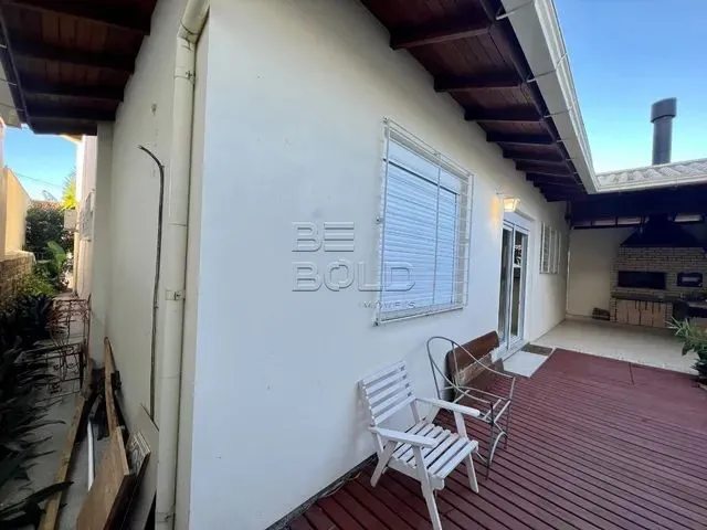 Imagem 4: Casa 4 Dormitórios em Coqueiros