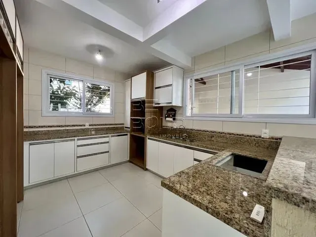 Imagem 8: Casa 4 Dormitórios em Coqueiros
