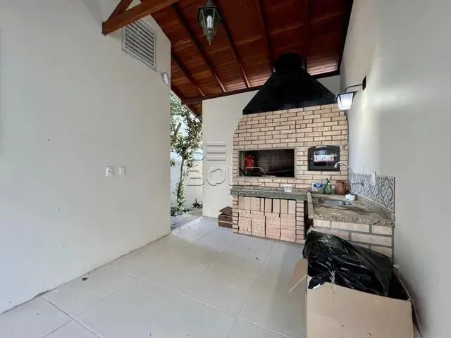 Imagem 3: Casa 4 Dormitórios em Coqueiros