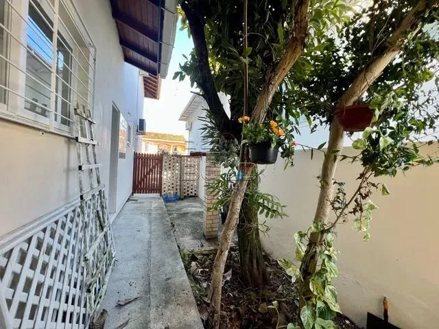 Imagem 6: Casa 4 Dormitórios em Coqueiros