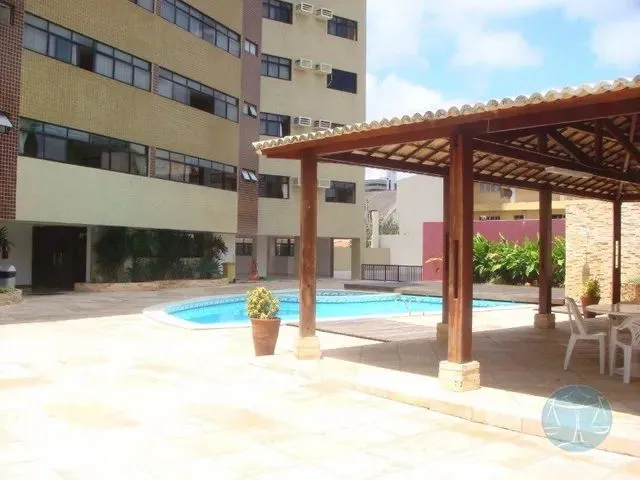 Imagem: 9628) Apartamento com 3 Suítes em Petrópolis