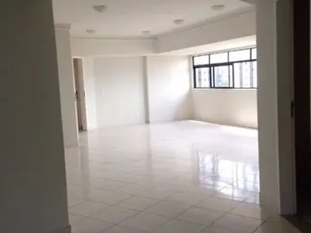 Imagem 2: 9628) Apartamento com 3 Suítes em Petrópolis