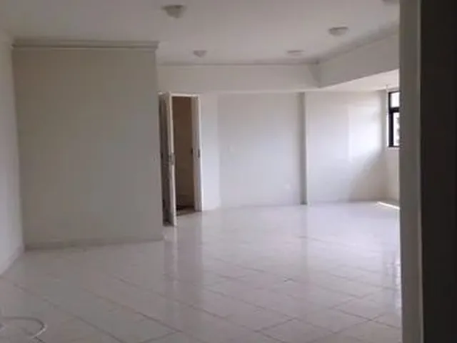 Imagem 15: 9628) Apartamento com 3 Suítes em Petrópolis
