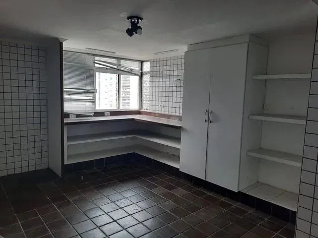 Imagem 9: Emília Lopes Casa com 5 dormitórios