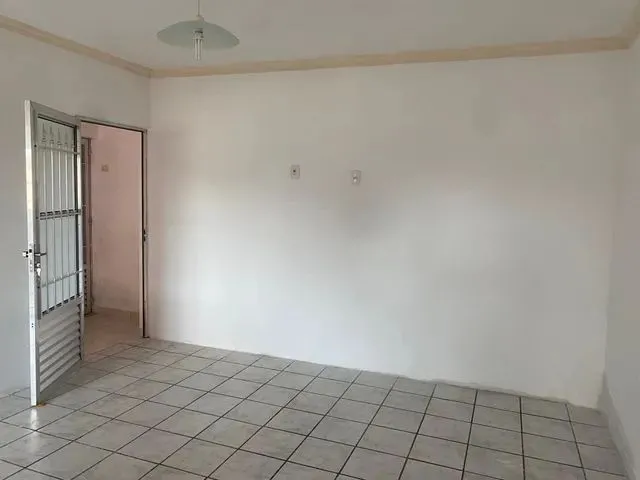 Imagem 3: Alugo Casa no Centro do Cabo 52M2