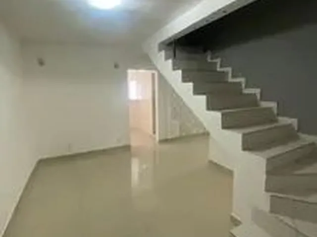 Imagem: A casa possui 2 Dormitórios, 1 Banheiro, 1 Vaga na