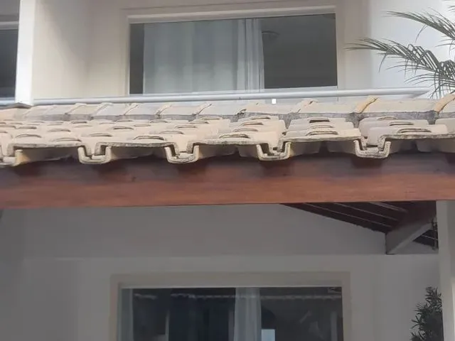 Imagem: A casa em condomínio possui 2 Dormitórios, 2 Suítes, 3