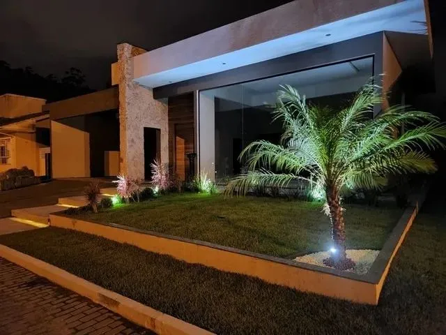 Imagem: Casa À Venda em Condomínio Fechado na